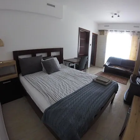 Dozsahaz Guest house *