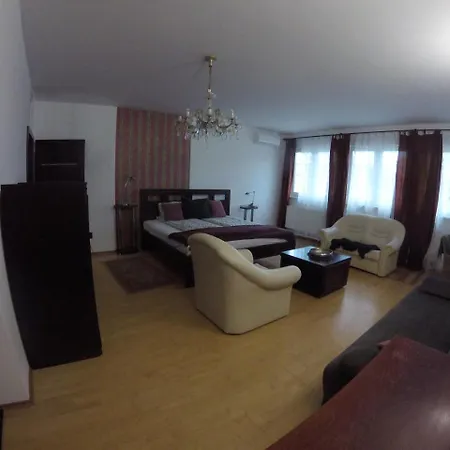 Dozsahaz Guest house *