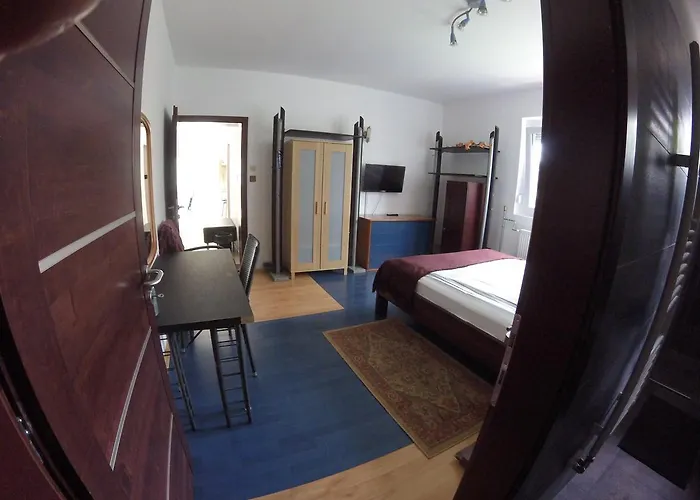 Gasthuis Dozsahaz 3*